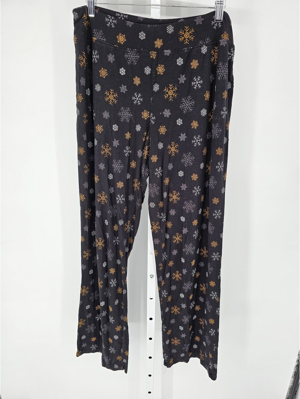 Soma Womens Sz M Straight Leg Pull On Pajama Pants Black w/ Snowflakes